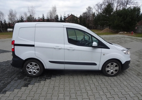 Ford Courier cena 27900 przebieg: 128000, rok produkcji 2016 z Gostynin małe 436